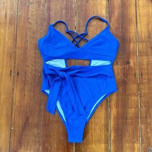 Women’s Shade & Shore Blue One Piece Swimsuit-Size Medium